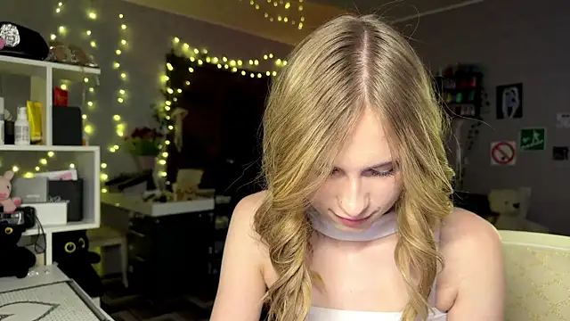 Snapshot of amily_sunray chatting on March 25, 2026, 3:07 pm amily sunray online show from March 25, 2026, 3:07 pm