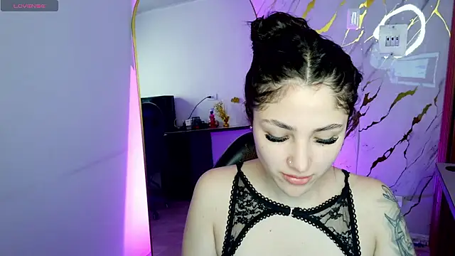 Snapshot of babyy_nicols_m chatting on March 23, 2026, 12:42 pm babyy nicols m online show from March 23, 2026, 12:42 pm