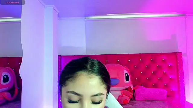 Snapshot of babyy_nicols_m chatting on May 30, 2026, 11:29 am babyy nicols m online show from May 30, 2026, 11:29 am