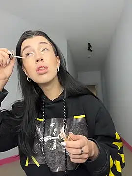 Aurora 404 online show from April 4, 2026, 6:44 am