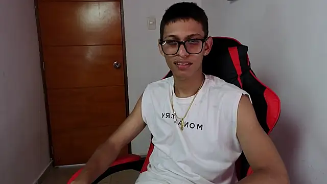 Niklausxxx online show from February 21, 2026, 6:42 pm