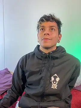 Snapshot of acid_timee chatting on October 16, 2025, 4:24 am acid timee online show from October 16, 2025, 4:24 am