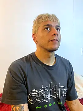 Snapshot of acid_timee chatting on November 20, 2025, 3:07 am acid timee online show from November 20, 2025, 3:07 am