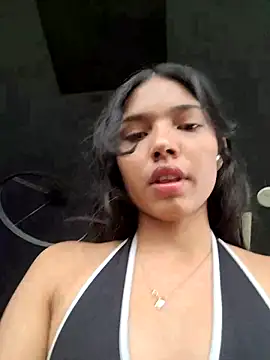 jadelaurent online show from April 24, 2026, 5:15 pm