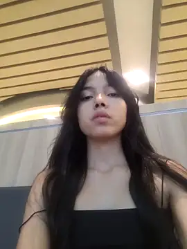 jadelaurent online show from May 28, 2026, 11:02 pm