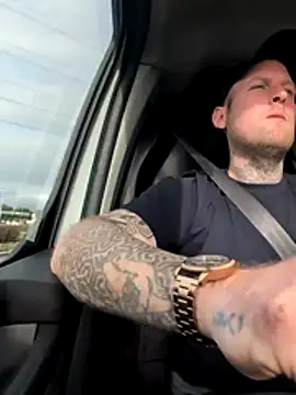 dave32000 online show from February 25, 2026, 1:43 pm