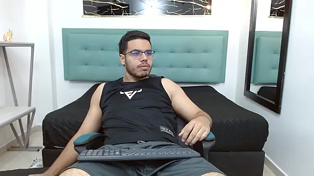 Snapshot of Trevor_Ash chatting on February 25, 2026, 3:38 am Trevor Ash online show from February 25, 2026, 3:38 am