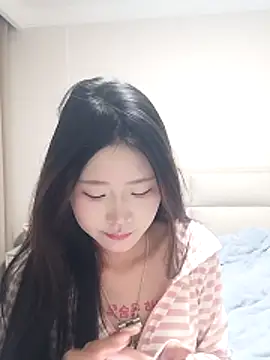 Snapshot of Has12355 chatting on March 7, 2026, 11:51 am Has12355 online show from March 7, 2026, 11:51 am