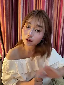 Snapshot of A-cola chatting on March 18, 2026, 5:32 am A-cola online show from March 18, 2026, 5:32 am