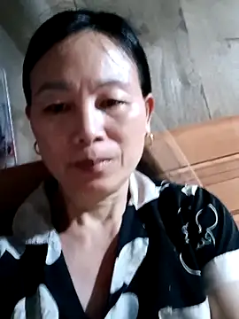 Snapshot of Kiss_love2 chatting on May 24, 2026, 3:55 am Kiss love2 online show from May 24, 2026, 3:55 am