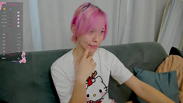 EmilyTrase online show from April 4, 2026, 1:15 am