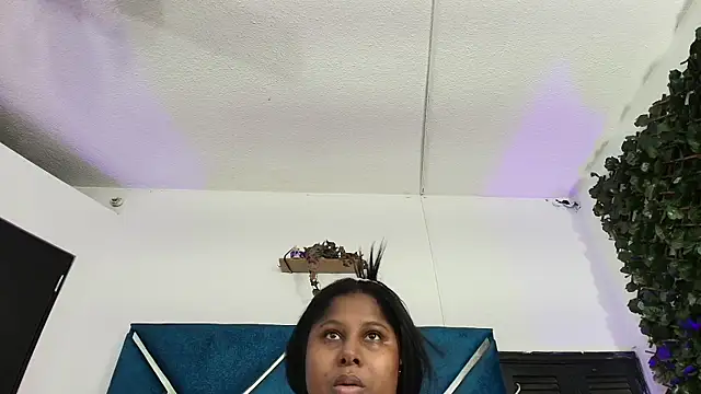 AlexaRousse4u online show from June 24, 2026, 11:04 pm