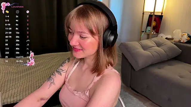 Mirrrra1 online show from May 9, 2026, 10:48 pm