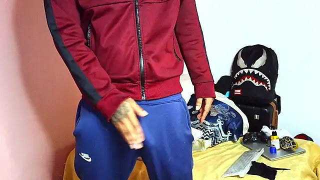 Snapshot of Bdarenth007 chatting on February 24, 2026, 3:21 pm Bdarenth007 online show from February 24, 2026, 3:21 pm