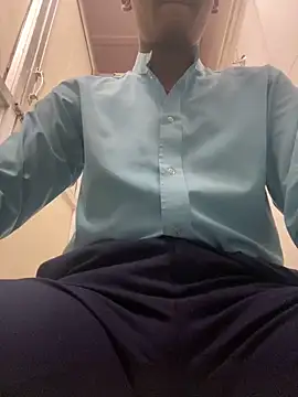 Snapshot of Dazzling_dude chatting on February 22, 2026, 6:17 pm Dazzling dude online show from February 22, 2026, 6:17 pm