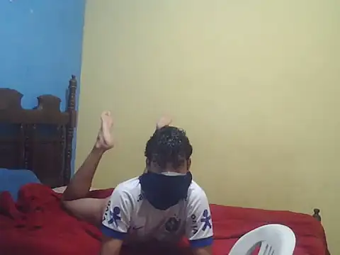 Snapshot of leonighthot chatting on February 9, 2026, 10:47 pm leonighthot online show from February 9, 2026, 10:47 pm