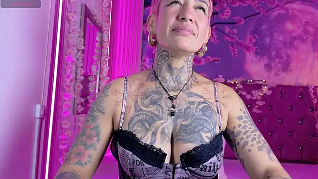 Snapshot of Everlyn_sexx chatting on February 14, 2026, 1:52 pm Everlyn sexx online show from February 14, 2026, 1:52 pm