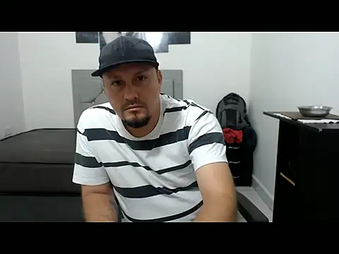 thomax10 online show from February 11, 2026, 7:30 pm