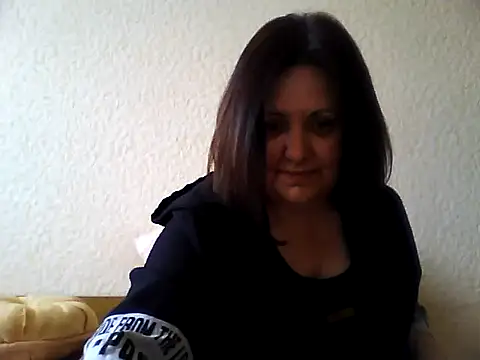 Snapshot of LockyCharm111 chatting on March 19, 2026, 12:42 pm LockyCharm111 online show from March 19, 2026, 12:42 pm