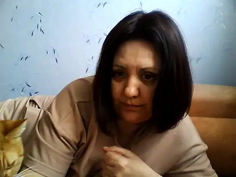 Snapshot of LockyCharm111 chatting on April 5, 2026, 5:04 am LockyCharm111 online show from April 5, 2026, 5:04 am