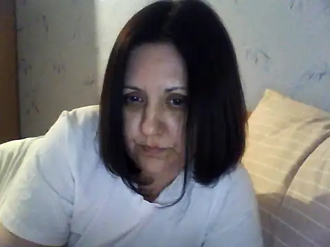 Snapshot of LockyCharm111 chatting on April 5, 2026, 7:55 pm LockyCharm111 online show from April 5, 2026, 7:55 pm