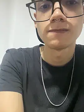 Snapshot of Santi_Princex chatting on February 16, 2026, 11:45 pm Santi Princex online show from February 16, 2026, 11:45 pm