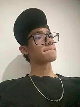 Snapshot of Santi_Princex chatting on February 28, 2026, 2:34 am Santi Princex online show from February 28, 2026, 2:34 am