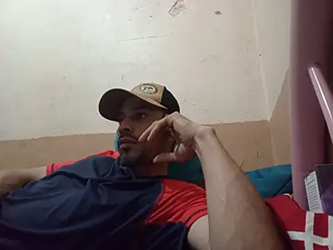 segnini21 online show from July 2, 2026, 9:43 pm