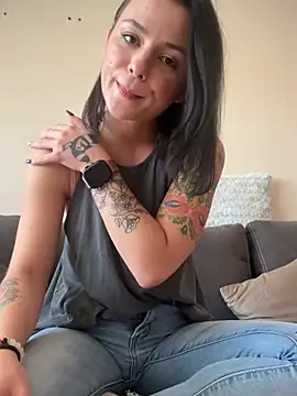 Snapshot of alwayshornyvivi chatting on February 13, 2026, 11:28 am alwayshornyvivi online show from February 13, 2026, 11:28 am