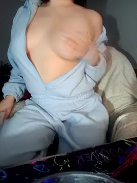 Snapshot of HornyCumBitch chatting on February 11, 2026, 2:33 pm HornyCumBitch online show from February 11, 2026, 2:33 pm