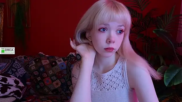 Rochelle kitty online show from March 15, 2026, 1:17 pm