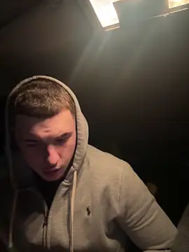 Snapshot of yourboydze chatting on February 18, 2026, 7:10 pm yourboydze online show from February 18, 2026, 7:10 pm