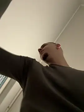 Snapshot of yourboydze chatting on March 26, 2026, 7:25 am yourboydze online show from March 26, 2026, 7:25 am