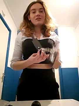 Snapshot of sweetsophie69 chatting on March 5, 2026, 6:15 pm sweetsophie69 online show from March 5, 2026, 6:15 pm