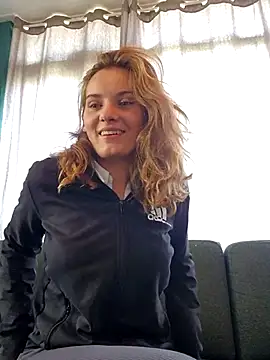 sweetsophie69 online show from May 13, 2026, 3:20 pm