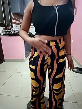 Snapshot of Anaya000 chatting on February 16, 2026, 7:32 pm Anaya000 online show from February 16, 2026, 7:32 pm