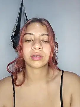 lunabloom2 online show from February 21, 2026, 11:39 pm