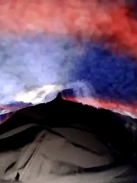 Snapshot of stripcut chatting on February 17, 2026, 8:59 pm stripcut online show from February 17, 2026, 8:59 pm