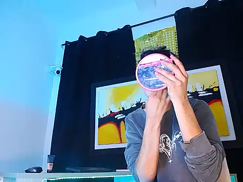 jullian ricci online show from March 21, 2026, 10:24 pm