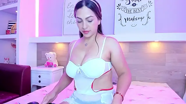 Snapshot of ZoeMoon-1 chatting on March 3, 2026, 7:42 pm ZoeMoon-1 online show from March 3, 2026, 7:42 pm