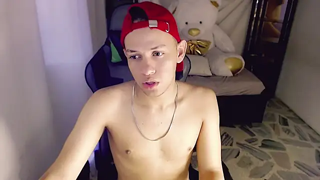 Top and bottom online show from April 30, 2026, 8:57 pm