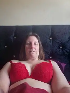 maturekate online show from April 2, 2026, 12:58 pm