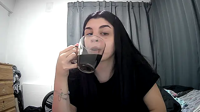 violetazein7 online show from June 23, 2026, 11:58 pm