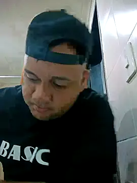 Snapshot of Mohamed1627 chatting on February 18, 2026, 4:30 am Mohamed1627 online show from February 18, 2026, 4:30 am