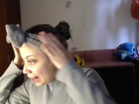 Snapshot of alaina_blesssed chatting on February 16, 2026, 9:44 pm alaina blesssed online show from February 16, 2026, 9:44 pm