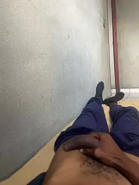 Snapshot of longuebitenoire971 chatting on February 25, 2026, 3:43 pm longuebitenoire971 online show from February 25, 2026, 3:43 pm