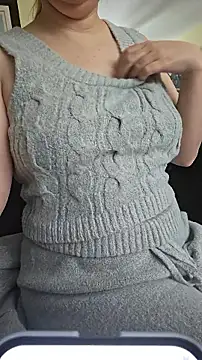 Snapshot of ShySweetheart chatting on February 11, 2026, 6:35 pm ShySweetheart online show from February 11, 2026, 6:35 pm