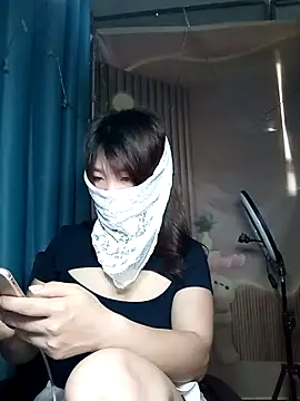 Girl-crazy1 online show from April 11, 2026, 5:34 am