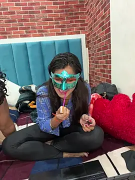 Snapshot of assybauty chatting on February 19, 2026, 8:32 am assybauty online show from February 19, 2026, 8:32 am