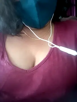 Snapshot of Mnra43 chatting on February 18, 2026, 8:43 am Mnra43 online show from February 18, 2026, 8:43 am